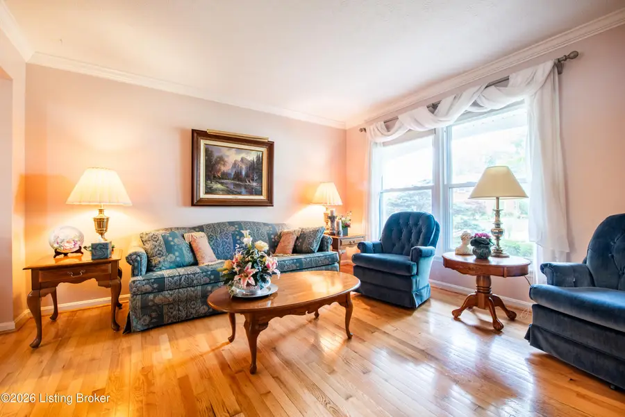 808 Foxwood Ave, Louisville, KY 40223 - #3