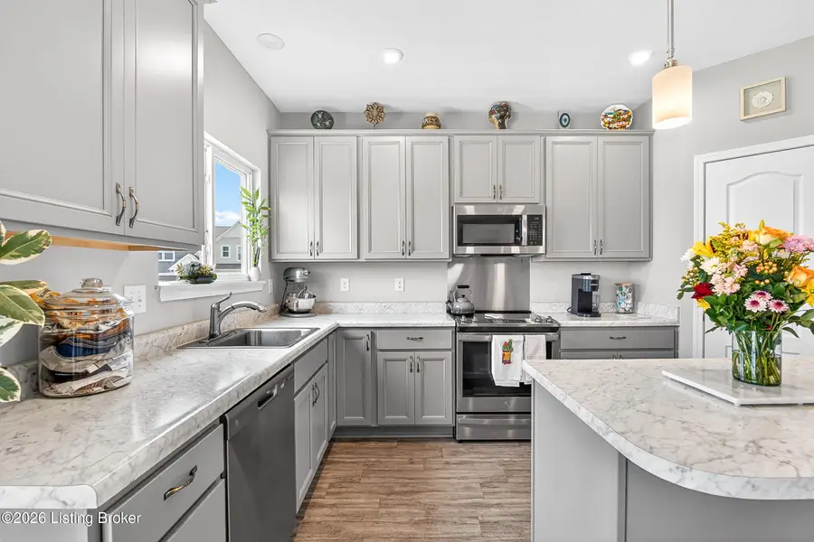 142 Wildflower Ave, Mount Washington, KY 40047 - #2