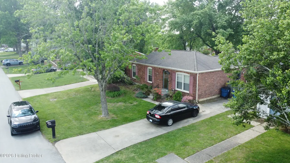 5100 Sprucewood Dr, Louisville, KY 40291 - #1