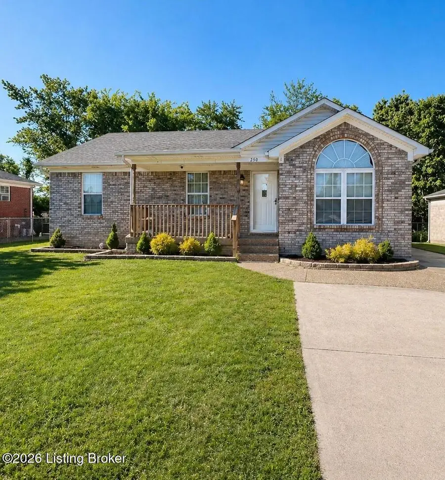 250 4th Ave, Shepherdsville, KY 40165 - #2