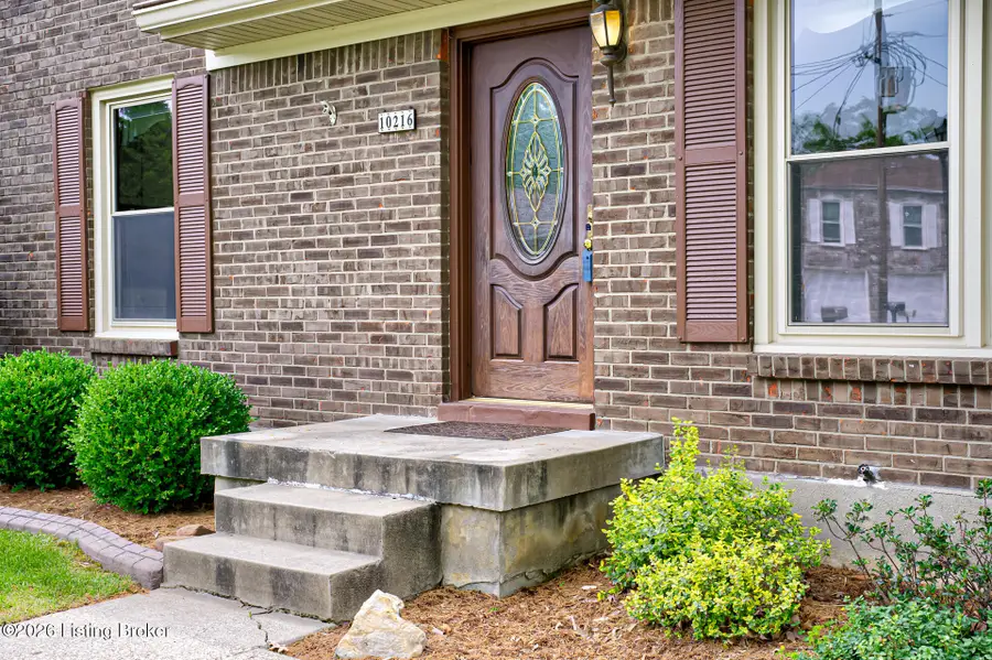 10216 Westwego Pl, Jeffersontown, KY 40299 - #3