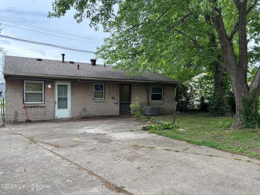 135 Outer Loop, Louisville, KY 40214 - #2