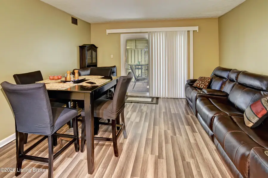 1935 Gardiner Ln #APT E70, Louisville, KY 40205 - #3