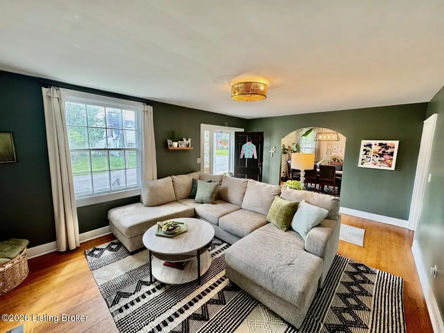 209 E Virginia Ave, Springfield, KY 40069 - #2