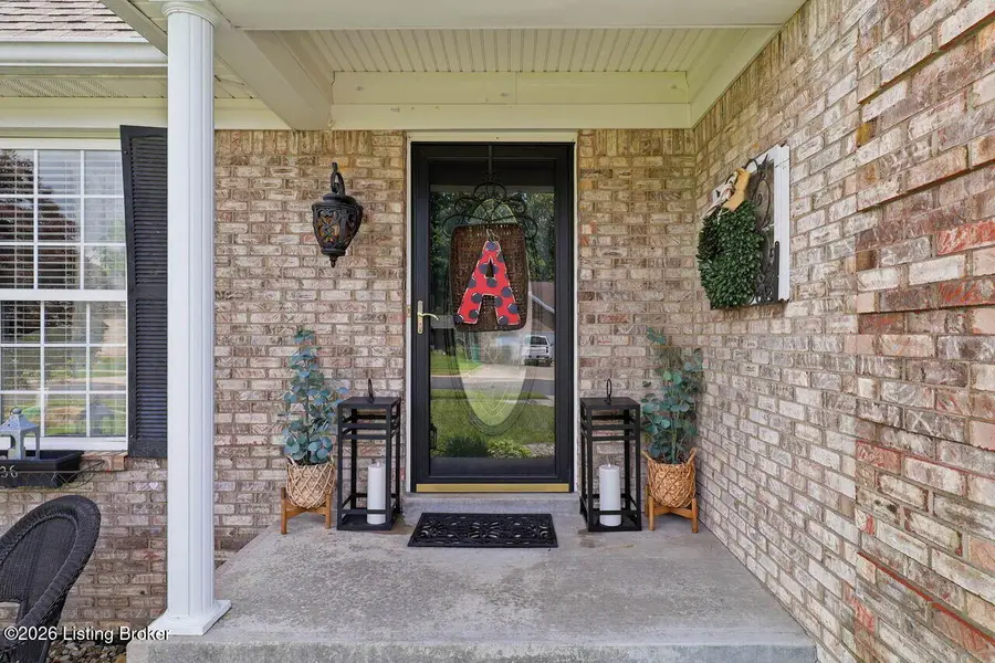 236 Bentwood Dr, Shepherdsville, KY 40165 - #3