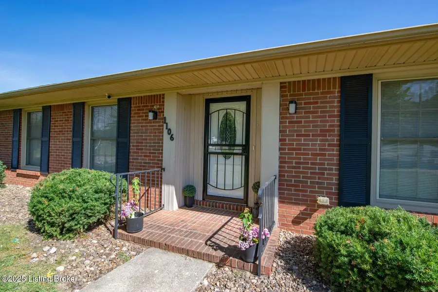 1106 Pawnee Dr, Elizabethtown, KY 42701 - #2