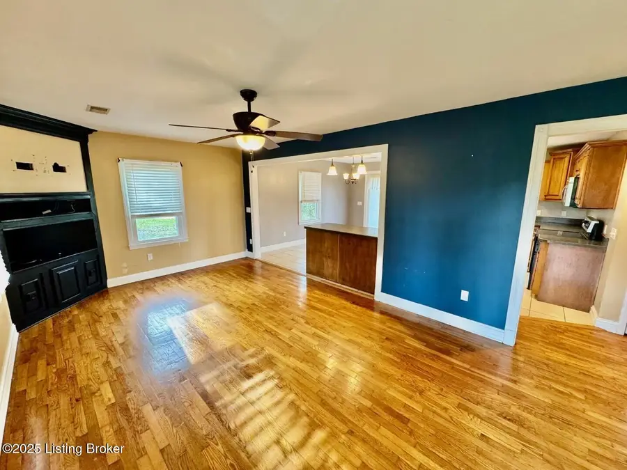 6374 Mackville Rd, Springfield, KY 40069 - #2