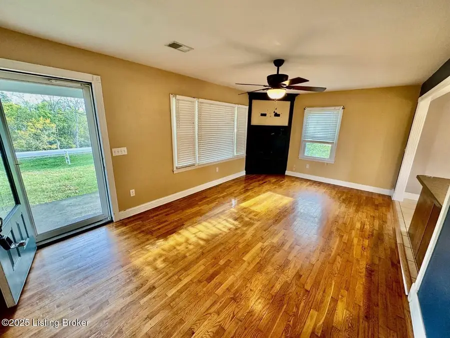 6374 Mackville Rd, Springfield, KY 40069 - #3