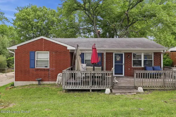 7904 Candleglow Ln, Louisville, KY 40214