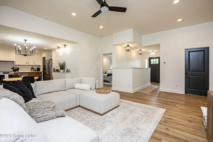 107 Springhill Dr, Bardstown, KY 40004 - #3