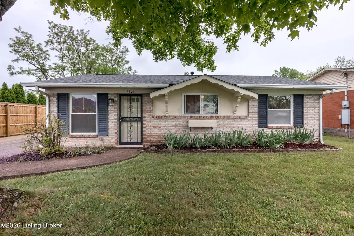 9801 Chambers Ct, Jeffersontown, KY 40299 - #1