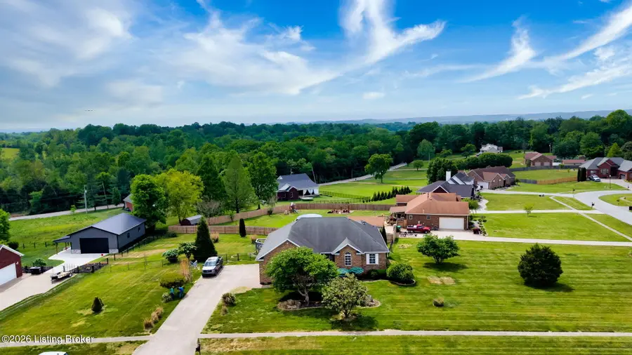 176 Mill Trace Ct, Shepherdsville, KY 40165 - #2