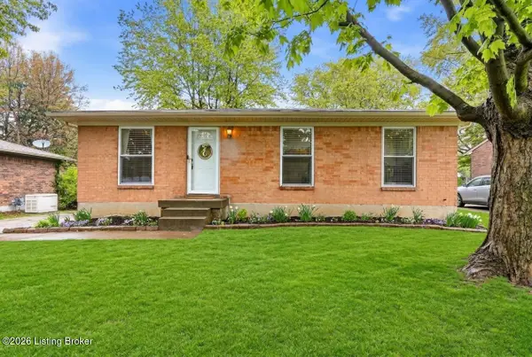 10203 Waycross Ave, Louisville, KY 40229