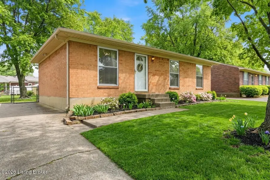 10203 Waycross Ave, Louisville, KY 40229 - #2