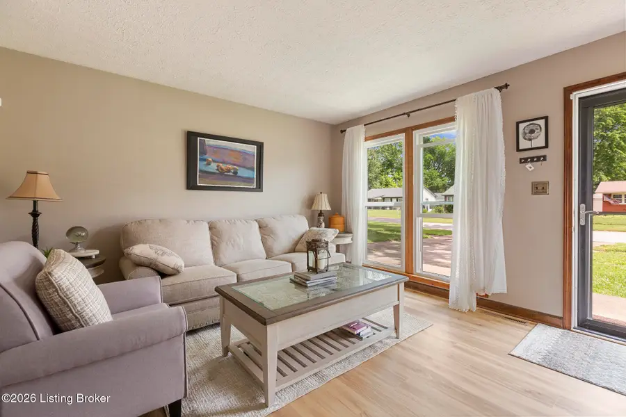 3306 Ethelwood Dr, Louisville, KY 40299 - #3