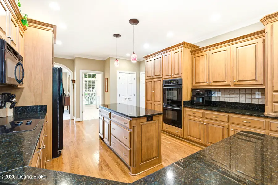 13101 Ridgemoor Dr, Prospect, KY 40059 - #2