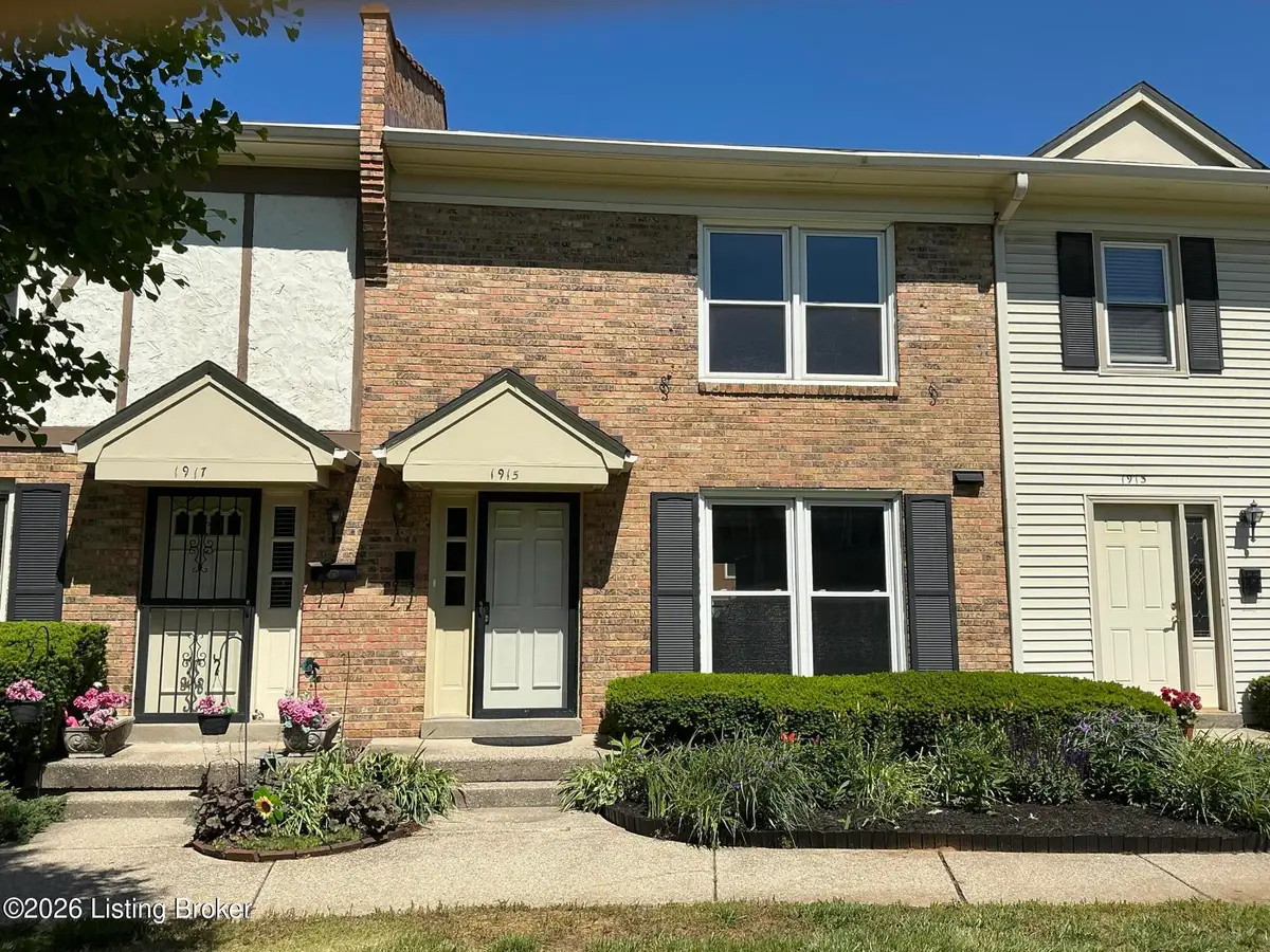 1915 Manor House Dr, Louisville, KY 40220 - #1