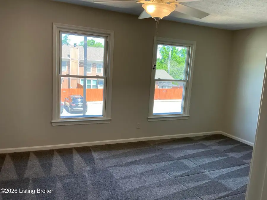 1915 Manor House Dr, Louisville, KY 40220 - #3