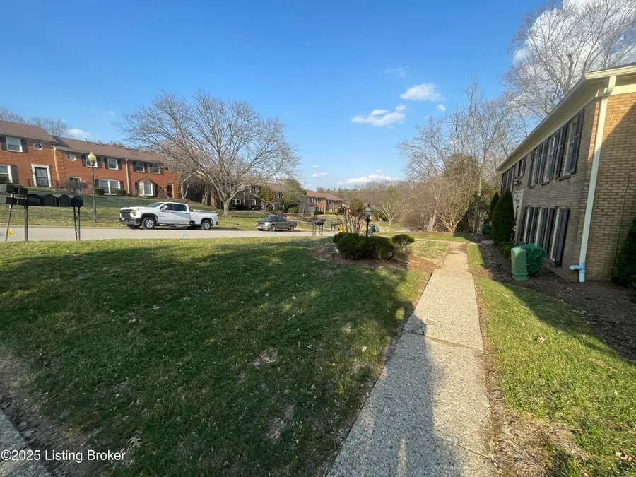 6518 Montero Dr #APT 3, Prospect, KY 40059 - #2