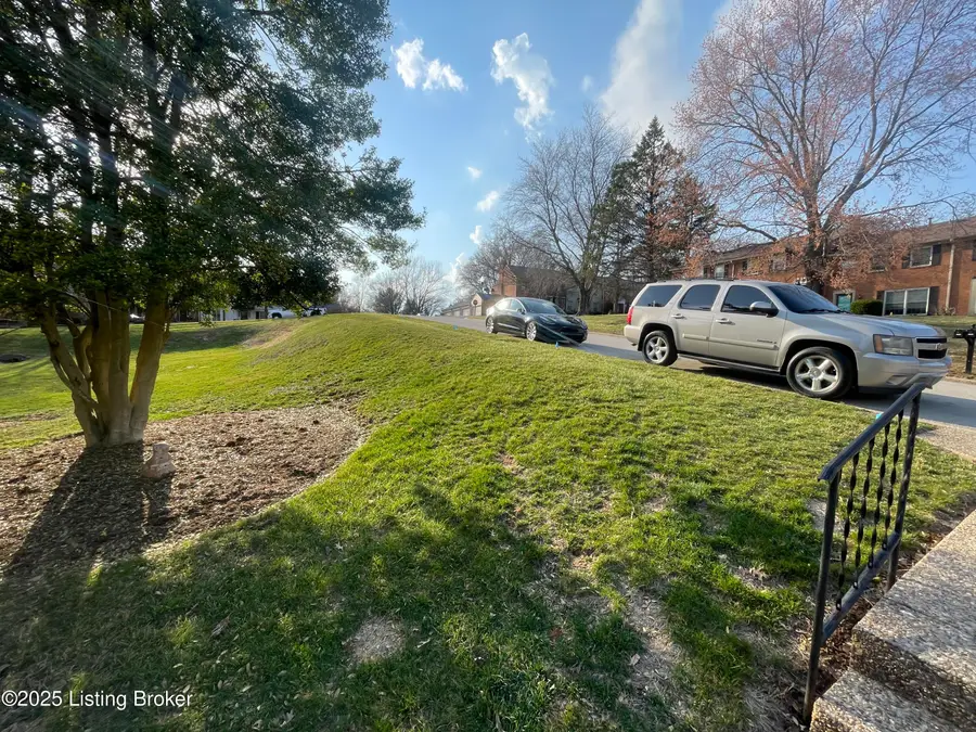 6518 Montero Dr #APT 3, Prospect, KY 40059 - #3