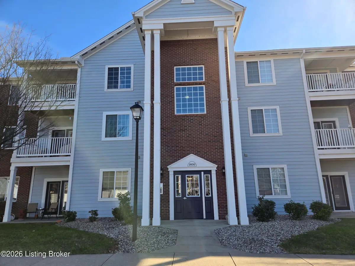 2600 Aristocrat Pl #303, Louisville, KY 40299 - #1