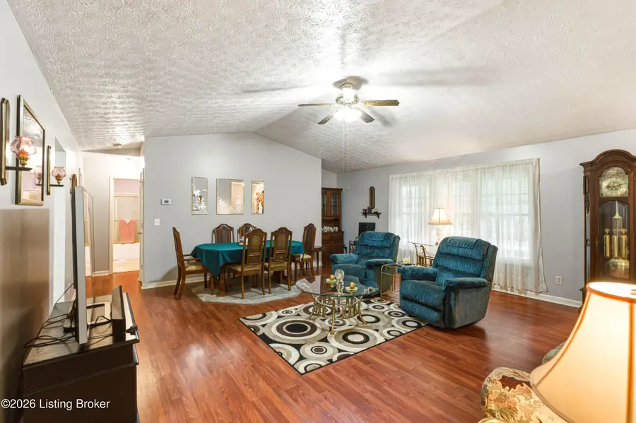 577 Winter Dr, Taylorsville, KY 40071 - #3