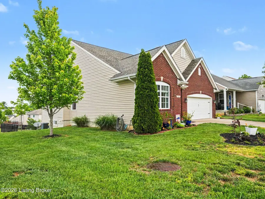 16501 Rockcrest View Ln, Louisville, KY 40245 - #2