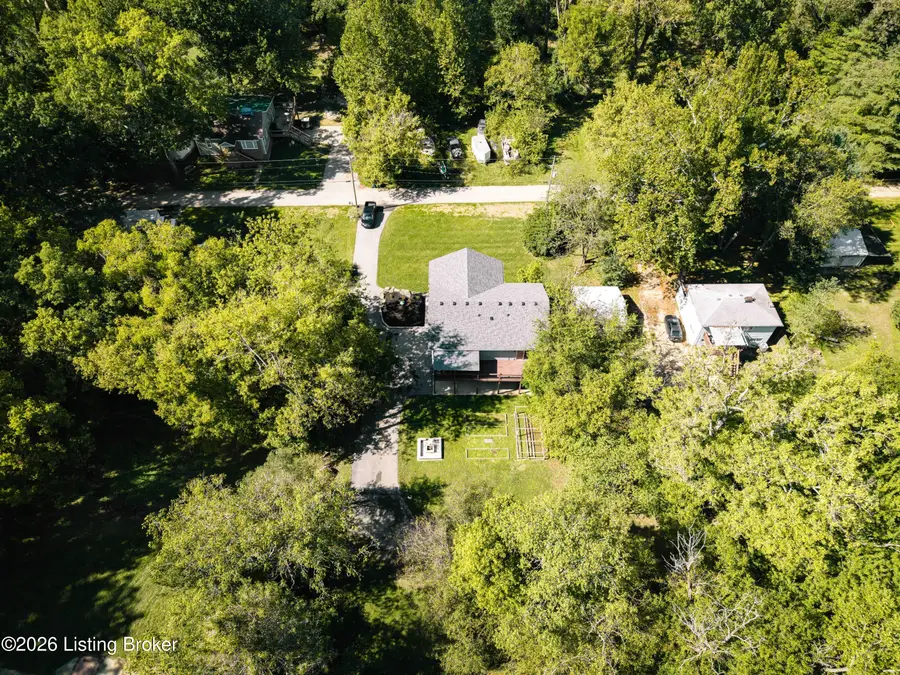 1820 Huckleberry Ln, Prospect, KY 40059 - #3