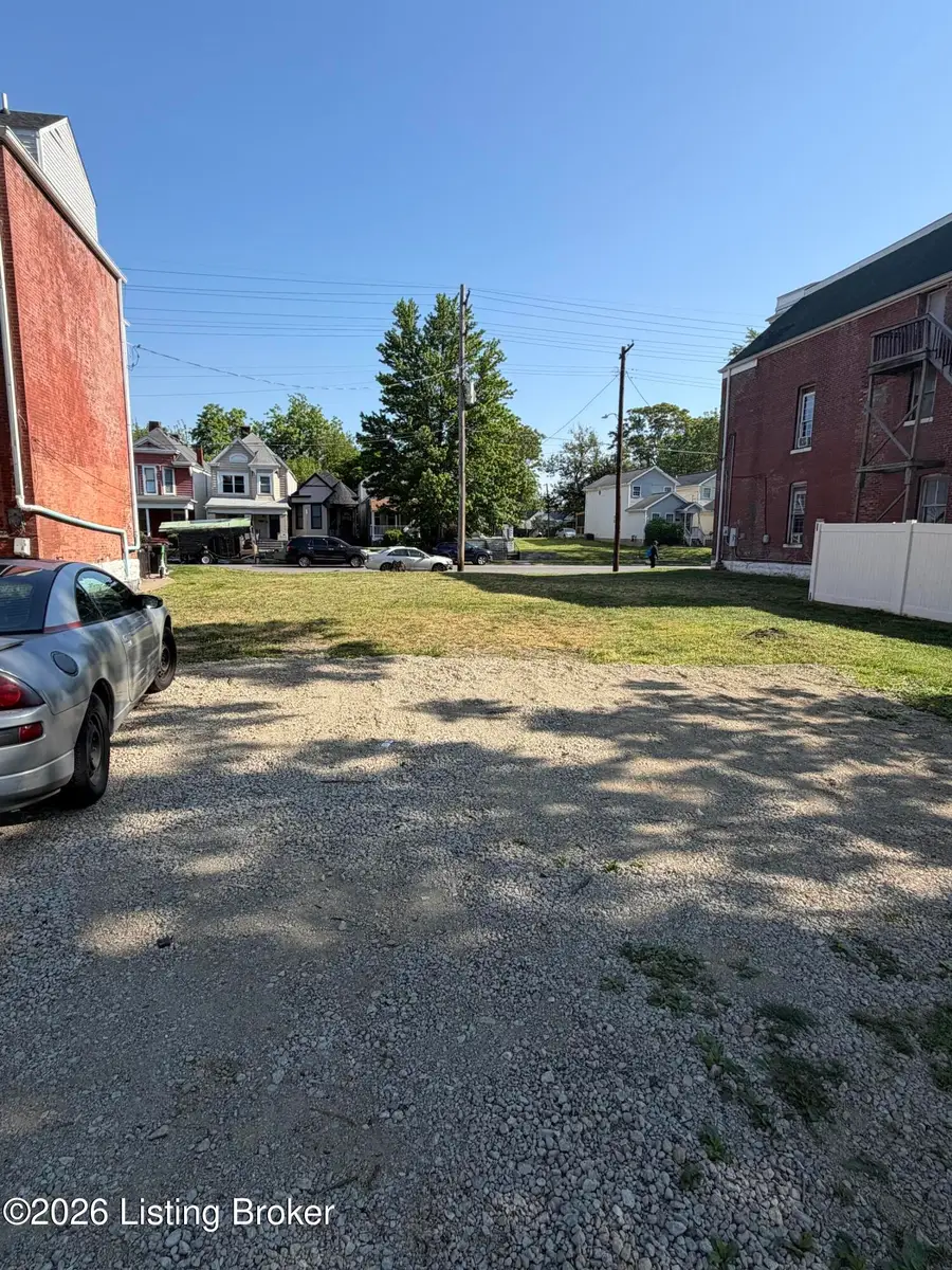 2824 W Chestnut St, Louisville, KY 40211 - #3