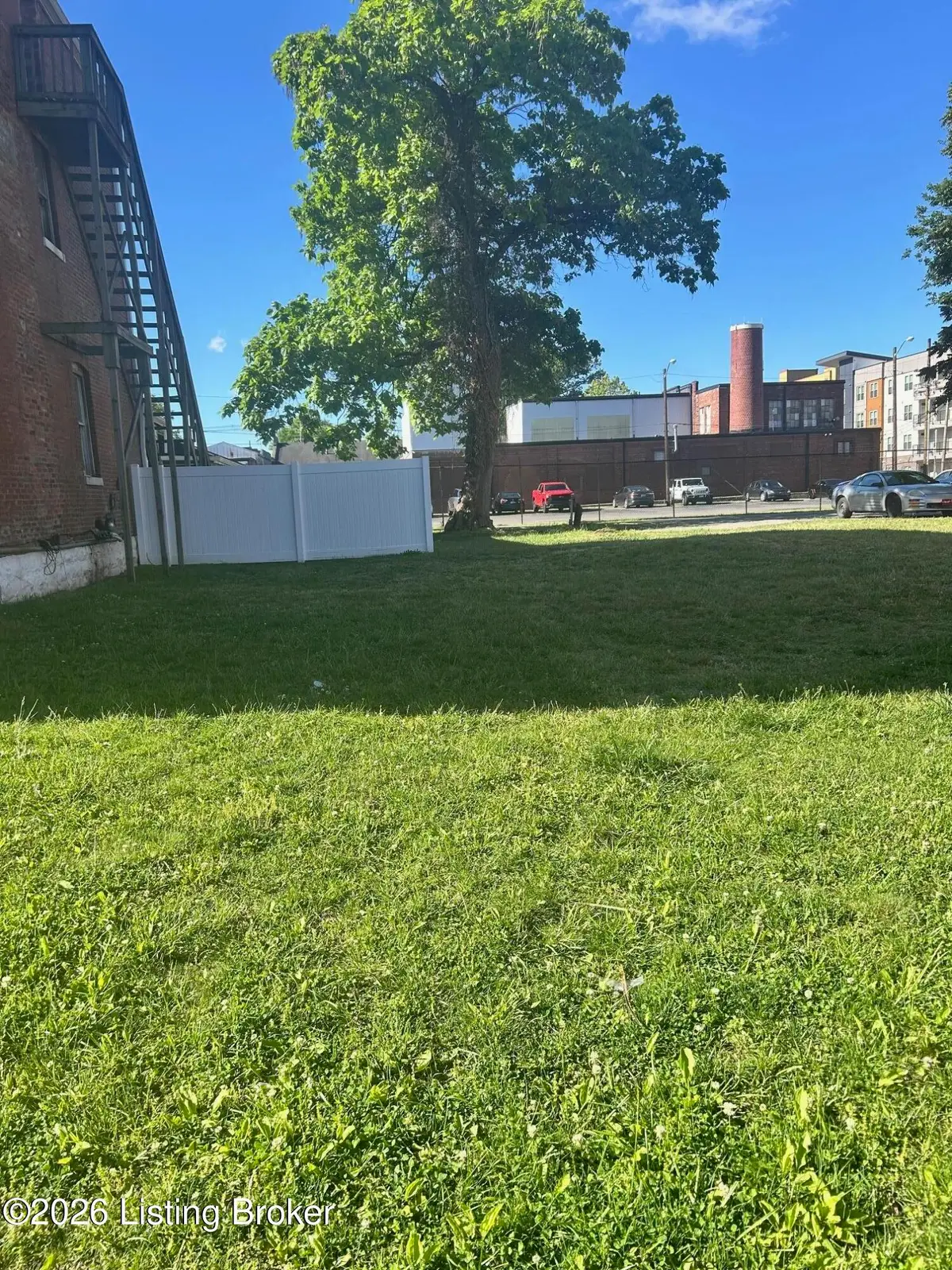 2822 W Chestnut St, Louisville, KY 40211 - #1
