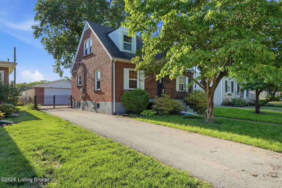 225 Brown Ave, Louisville, KY 40207 - #3