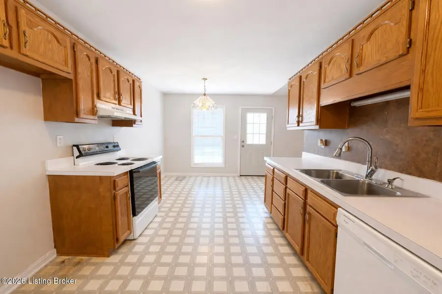 333 Harding Dr, Mount Washington, KY 40047 - #3