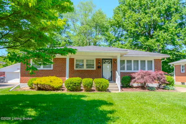 6304 Greenview Dr, Louisville, KY 40216