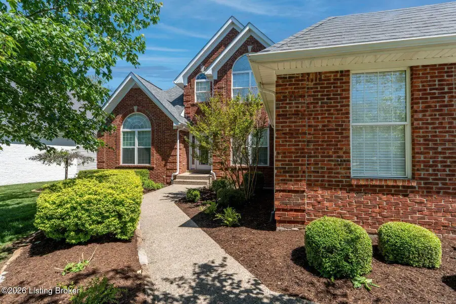 1118 Crosstimbers Dr, Louisville, KY 40245 - #2