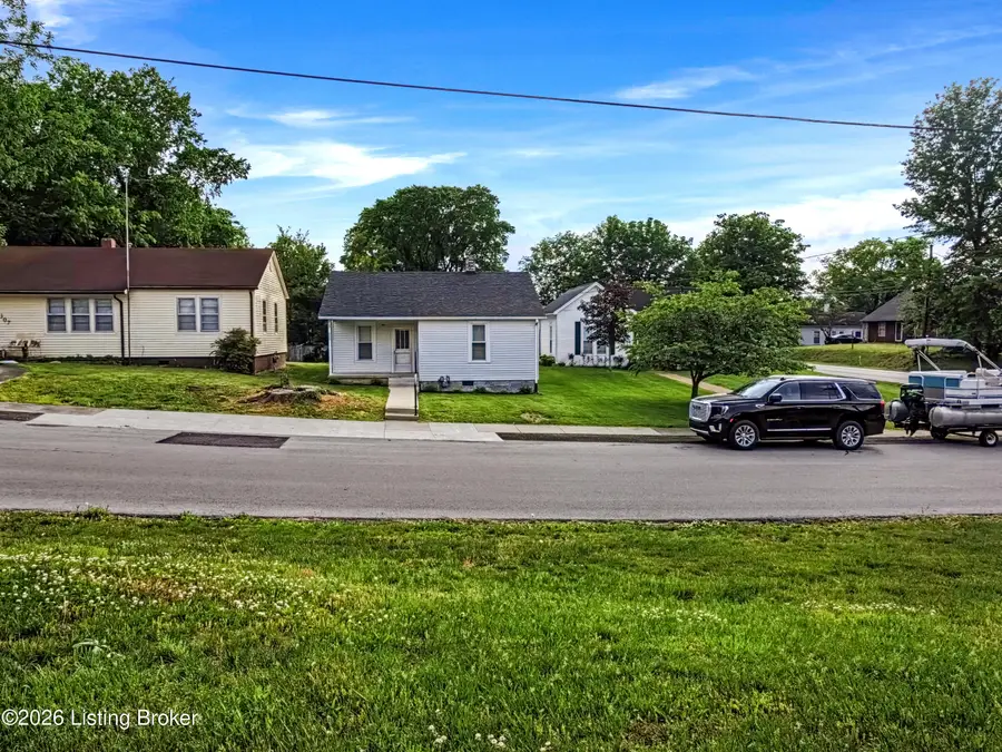311 W Washington St, Munfordville, KY 42765 - #2