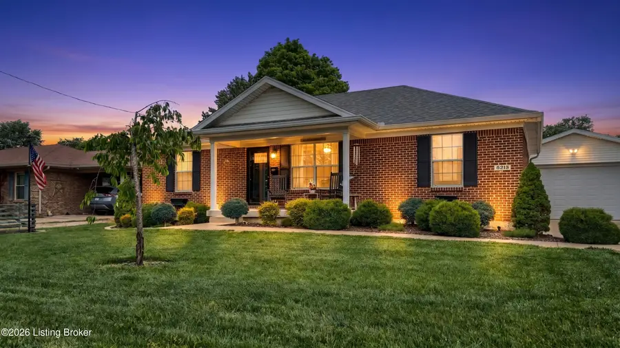6215 Bay Pine Dr, Louisville, KY 40219 - #2