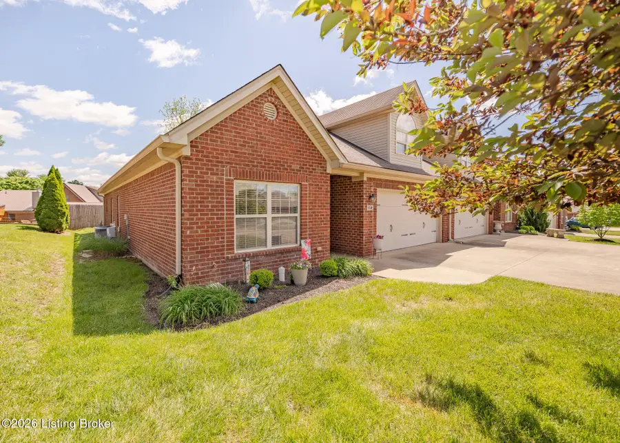 112 Twin Springs Ct, Shelbyville, KY 40065 - #2