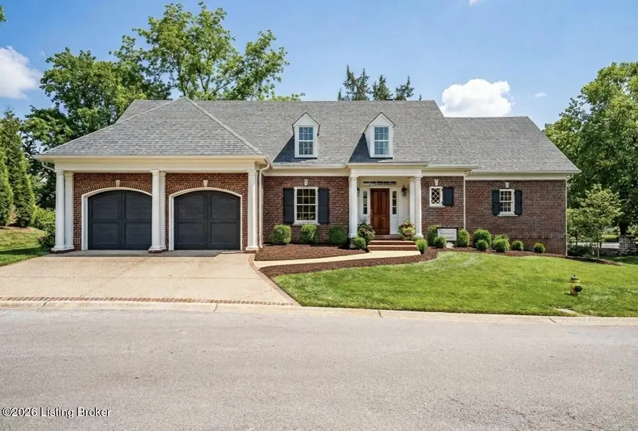 401 Stonehaven Commons Ct, Louisville, KY 40207 - #2