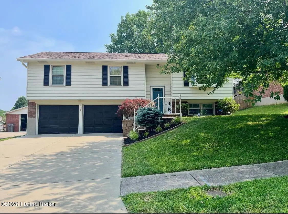 2216 Alice Kay Dr, Louisville, KY 40214 - #1