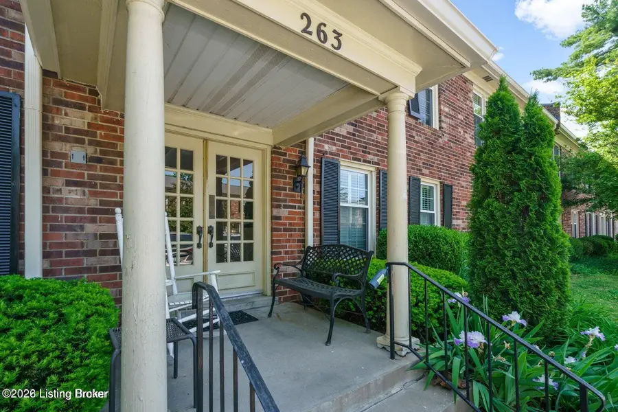 263 Stonehenge Dr #104, Louisville, KY 40207 - #2