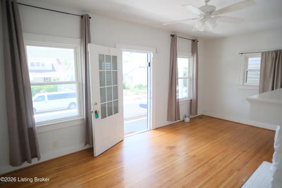 1033 Sylvia St, Louisville, KY 40217 - #3