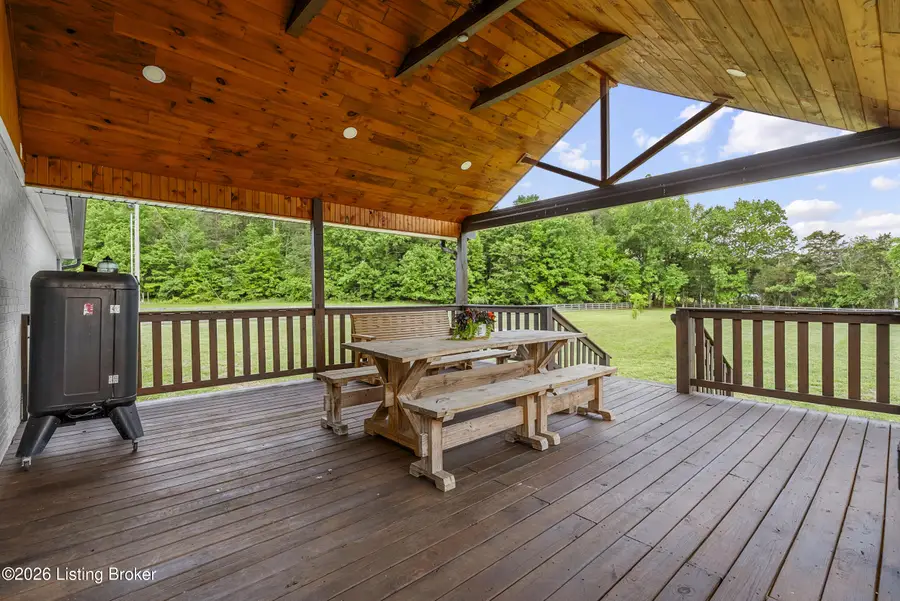 6885 Cedar Grove Rd, Shepherdsville, KY 40165 - #3