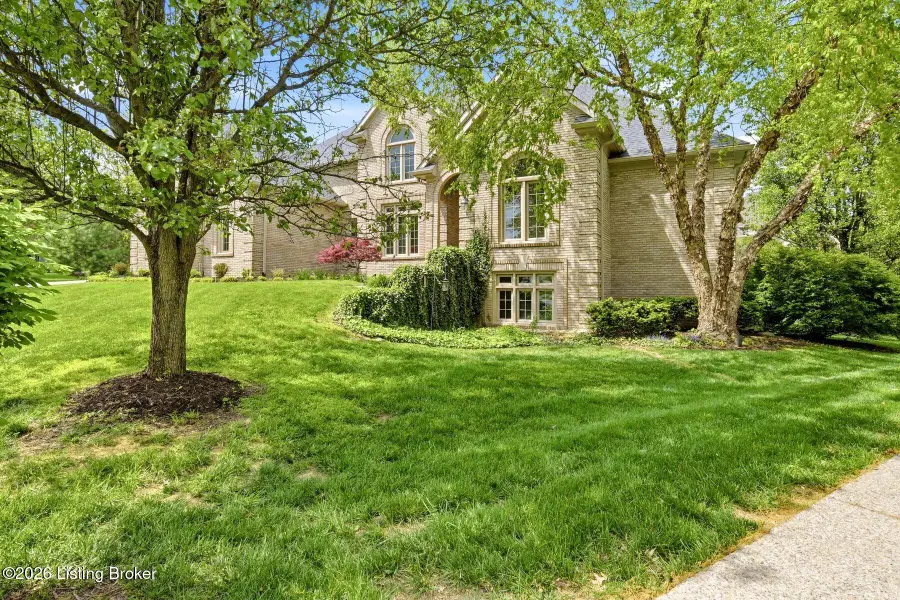 3025 Hilltop Ct, Prospect, KY 40059 - #2