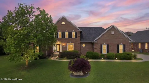 7915 Hall Farm Dr, Louisville, KY 40291