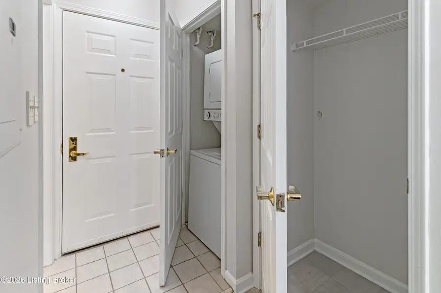 2730 Brownsboro Rd #APT 144, Louisville, KY 40206 - #2