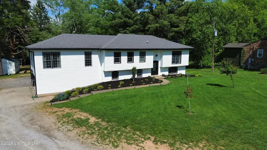 325 Central Ave, Pewee Valley, KY 40056 - #2