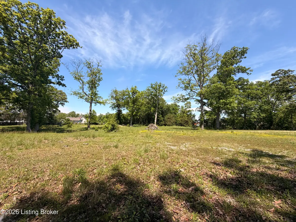 718 Beech Grove Rd, Shepherdsville, KY 40165 - #1