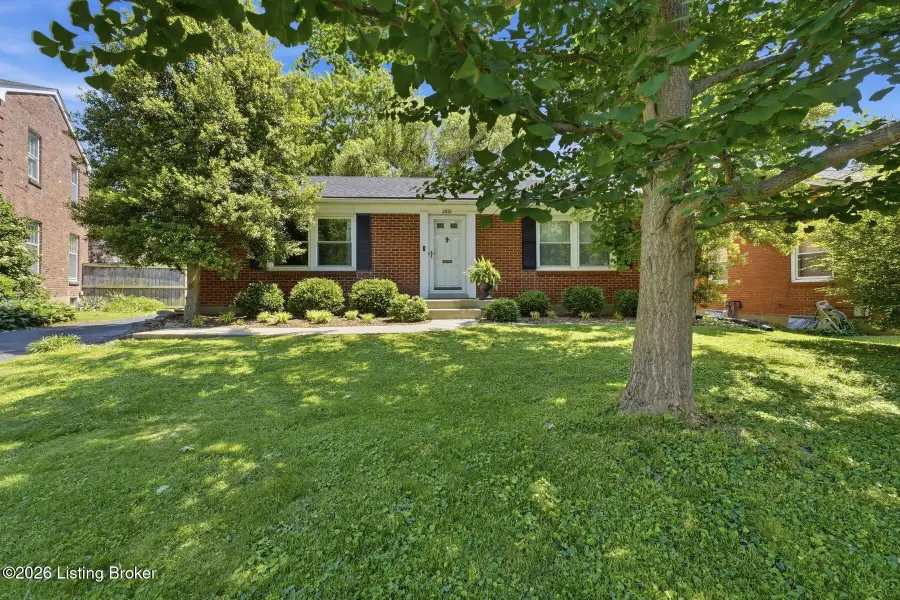 2912 Thistlewood Dr, Louisville, KY 40206 - #2
