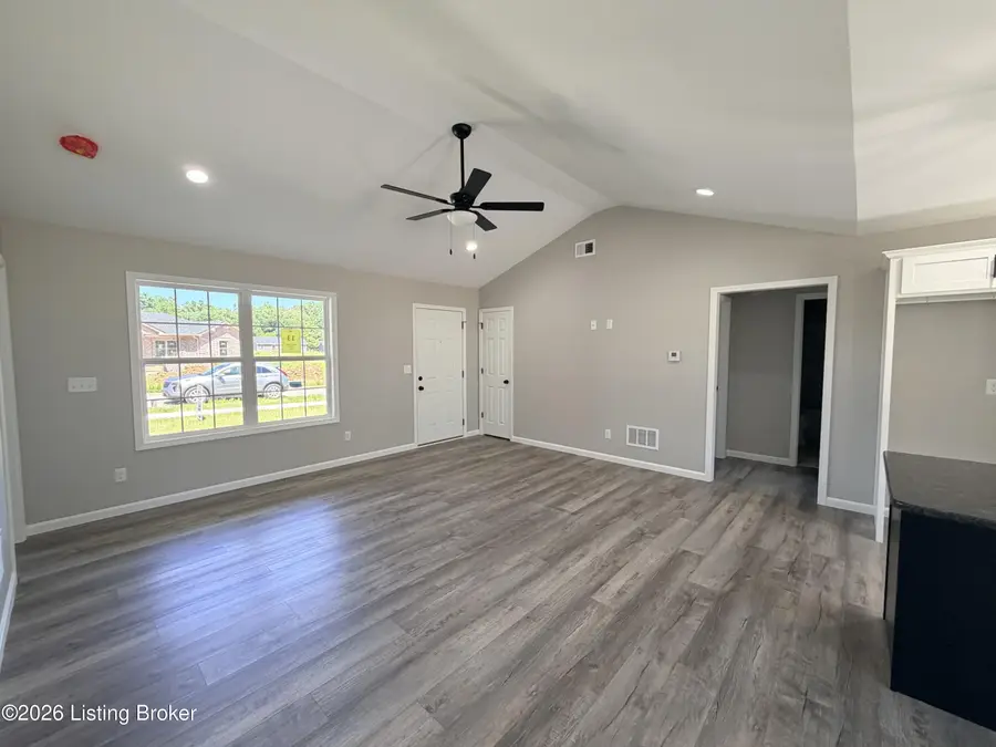 58 Democratic Ct, Radcliff, KY 40160 - #3