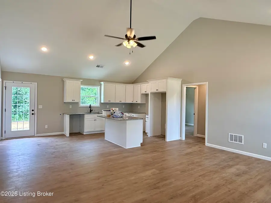 209 Tulip Dr, Bardstown, KY 40004 - #2